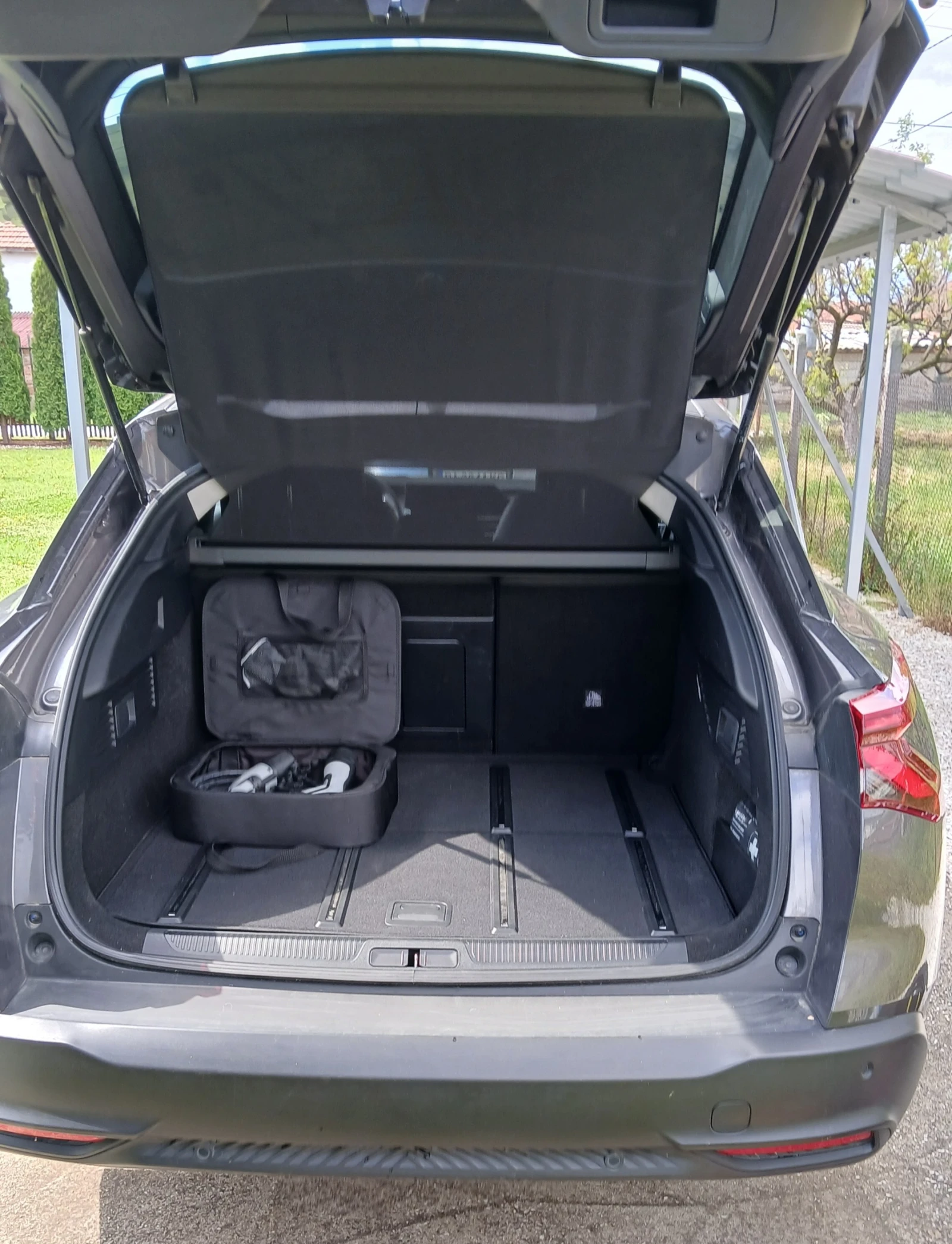 Citroen C5X C5X 1.6 Plug-In Hybrid 225HP, снимка 17 - Автомобили и джипове - 54400130