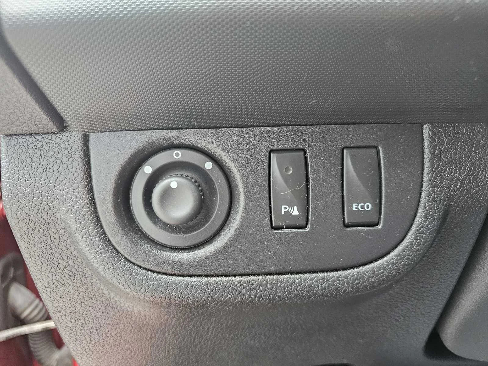 Dacia Sandero dCi 90 к.с. Дизел Stop & Start, снимка 14 - Автомобили и джипове - 54465329
