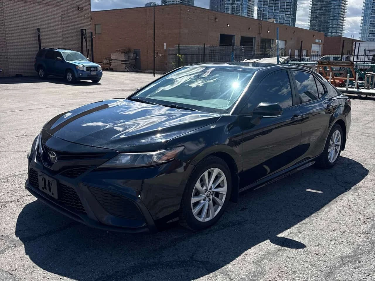 Toyota Camry * SE * ДВА ЧИФТА ГУМИ* , снимка 2 - Автомобили и джипове - 54608712