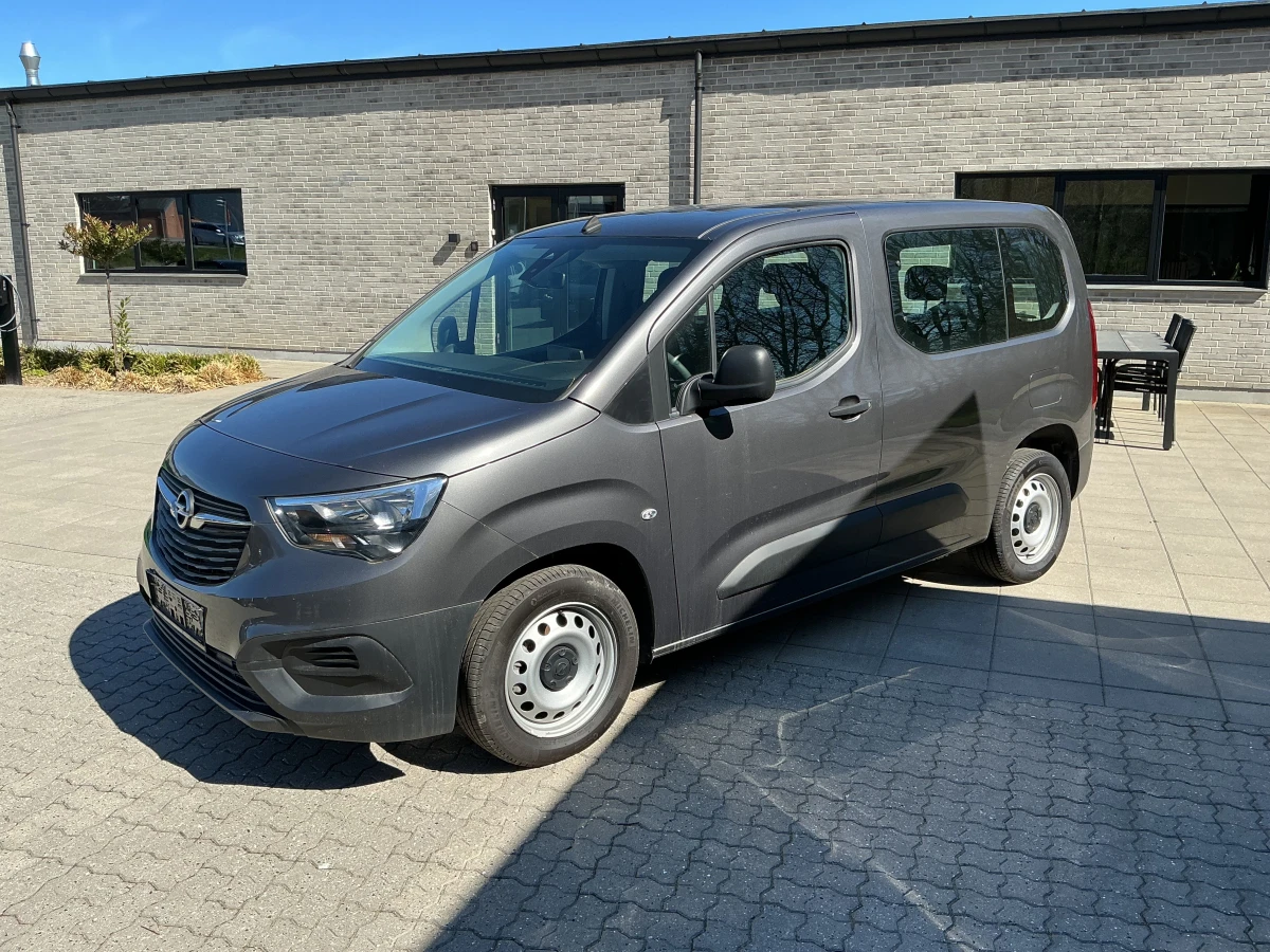 Opel Combo -e Life 50 kWh Edition, снимка 3 - Автомобили и джипове - 54617817