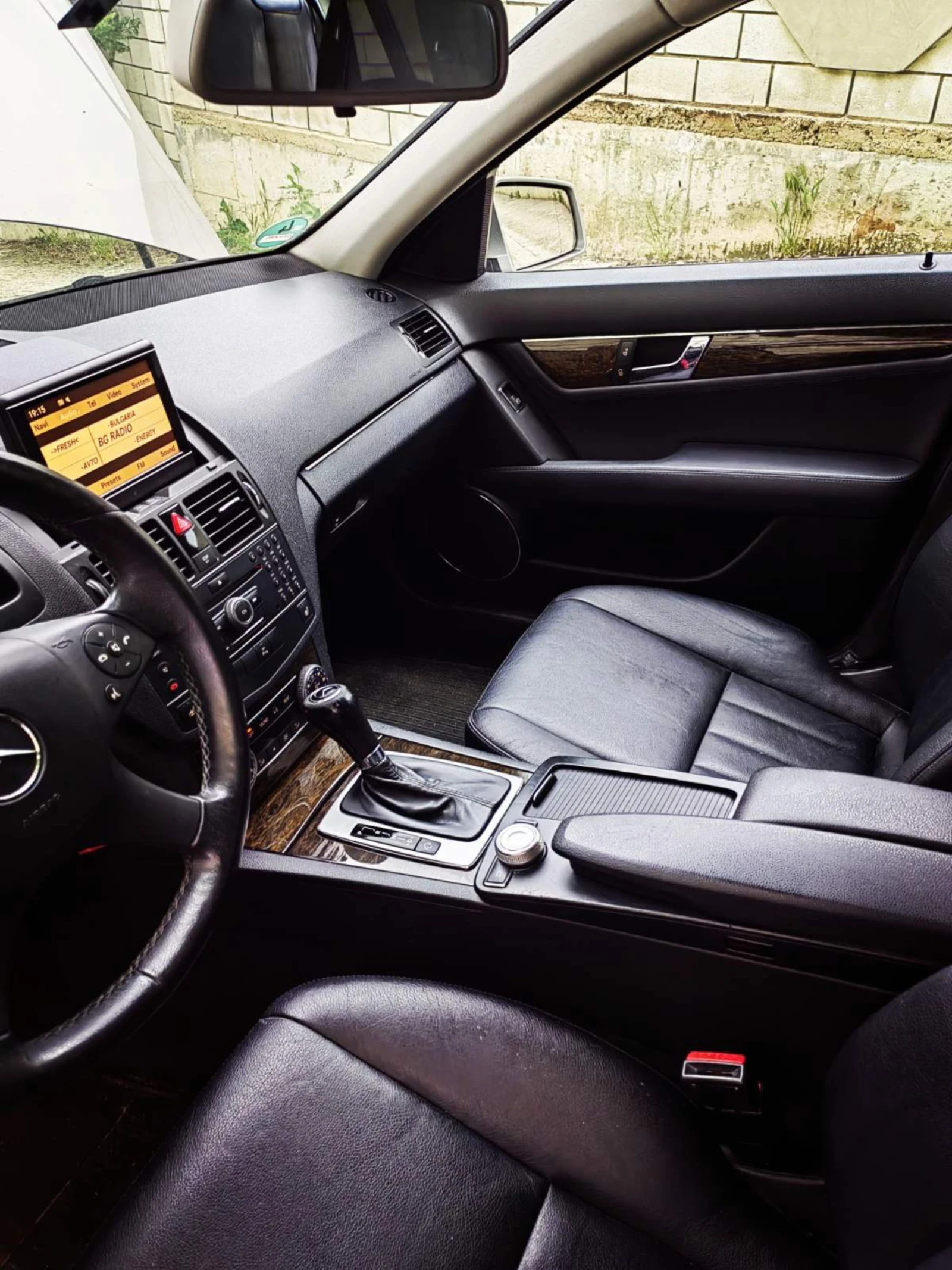 Mercedes-Benz C 320, снимка 4 - Автомобили и джипове - 54823684