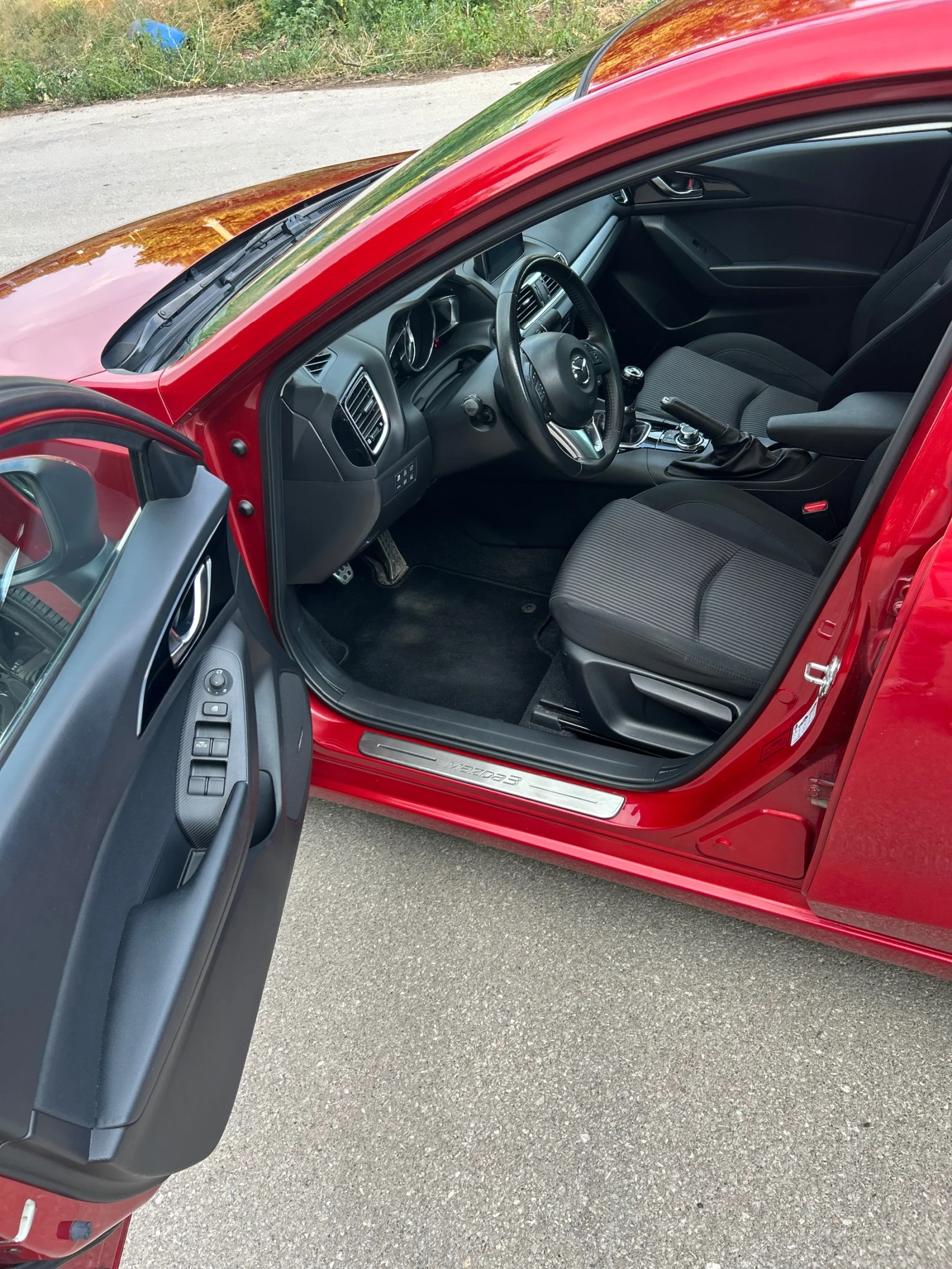 Mazda 3 2.2 SKYACTIVE/2015, снимка 9 - Автомобили и джипове - 55578719