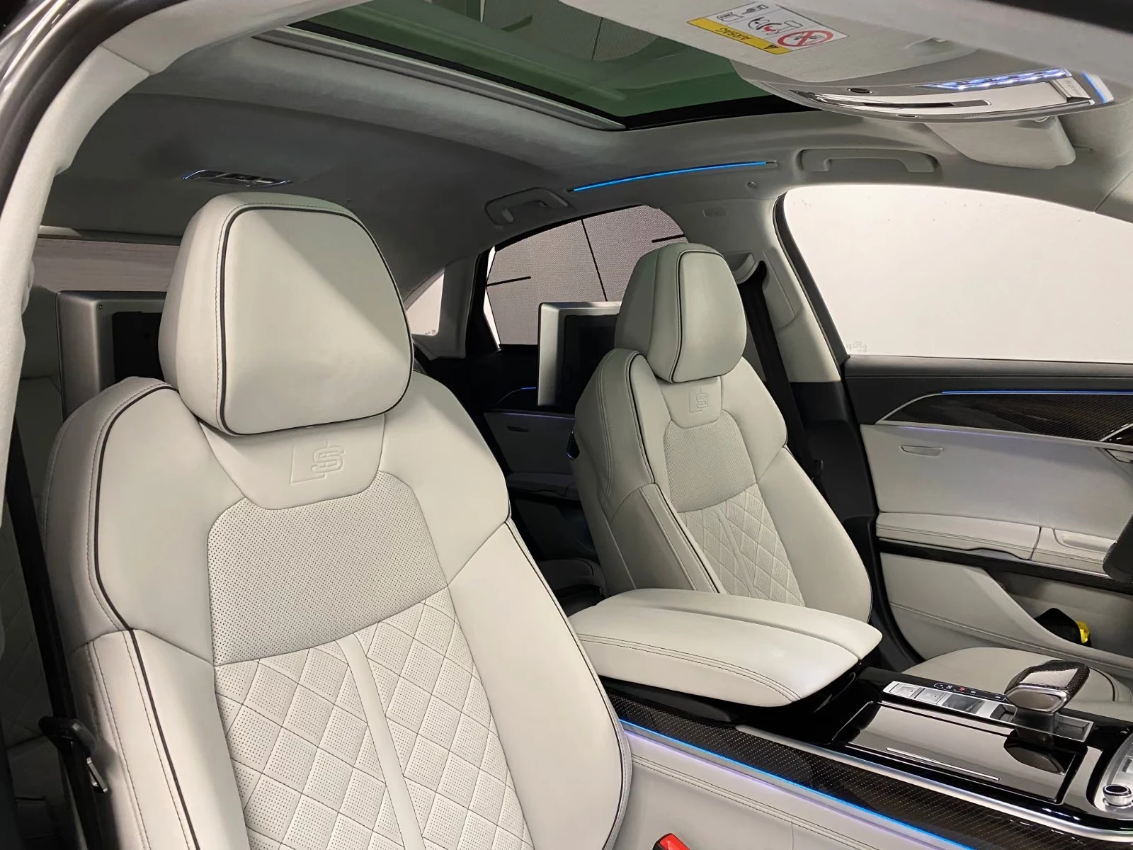 Audi S8 TFSI QUATTRO CARBON B&O TV EXCLUSIVE  | Mobile.bg � ����������� 12