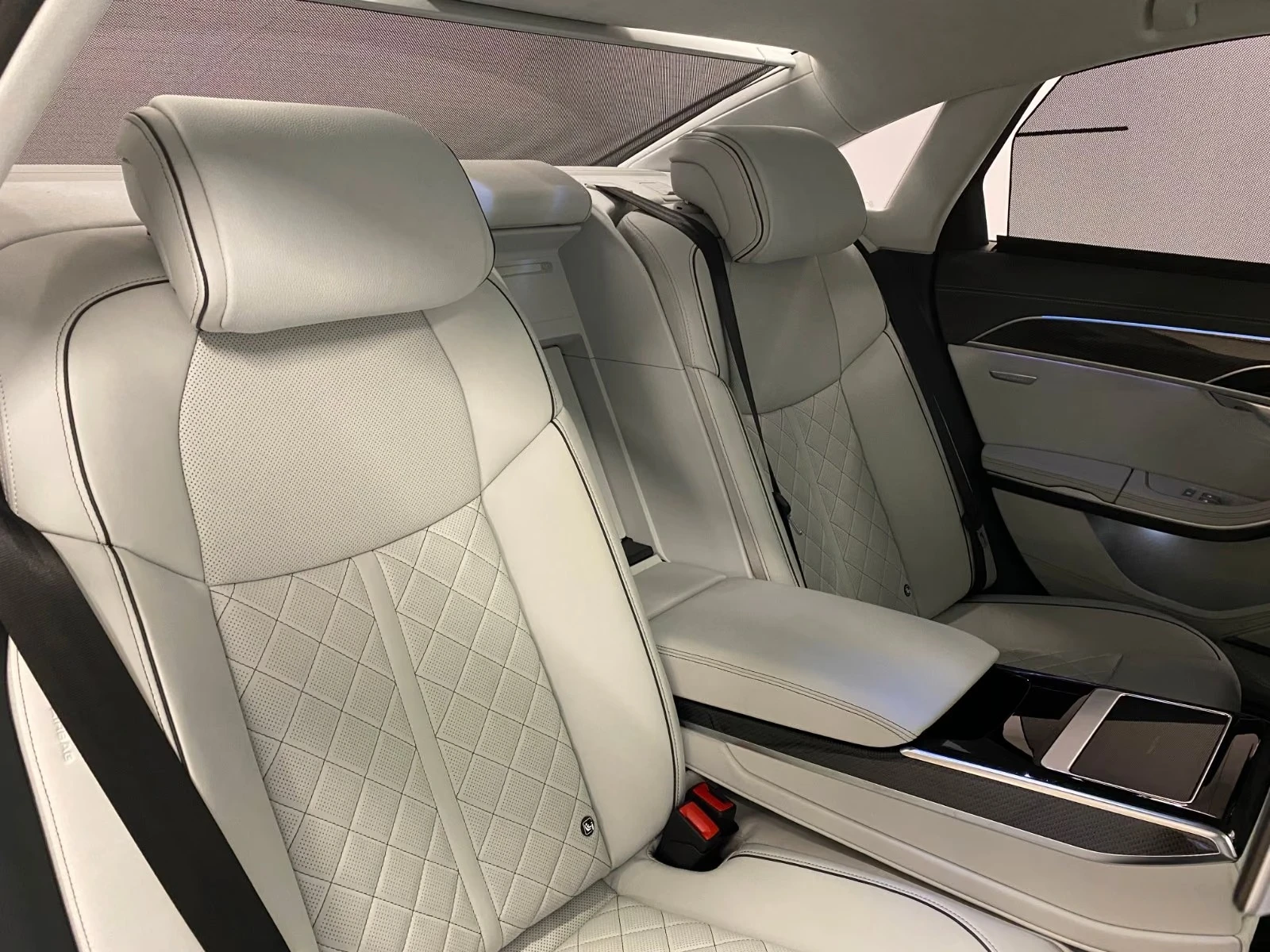 Audi S8 TFSI QUATTRO CARBON B&O TV EXCLUSIVE  | Mobile.bg � ����������� 13