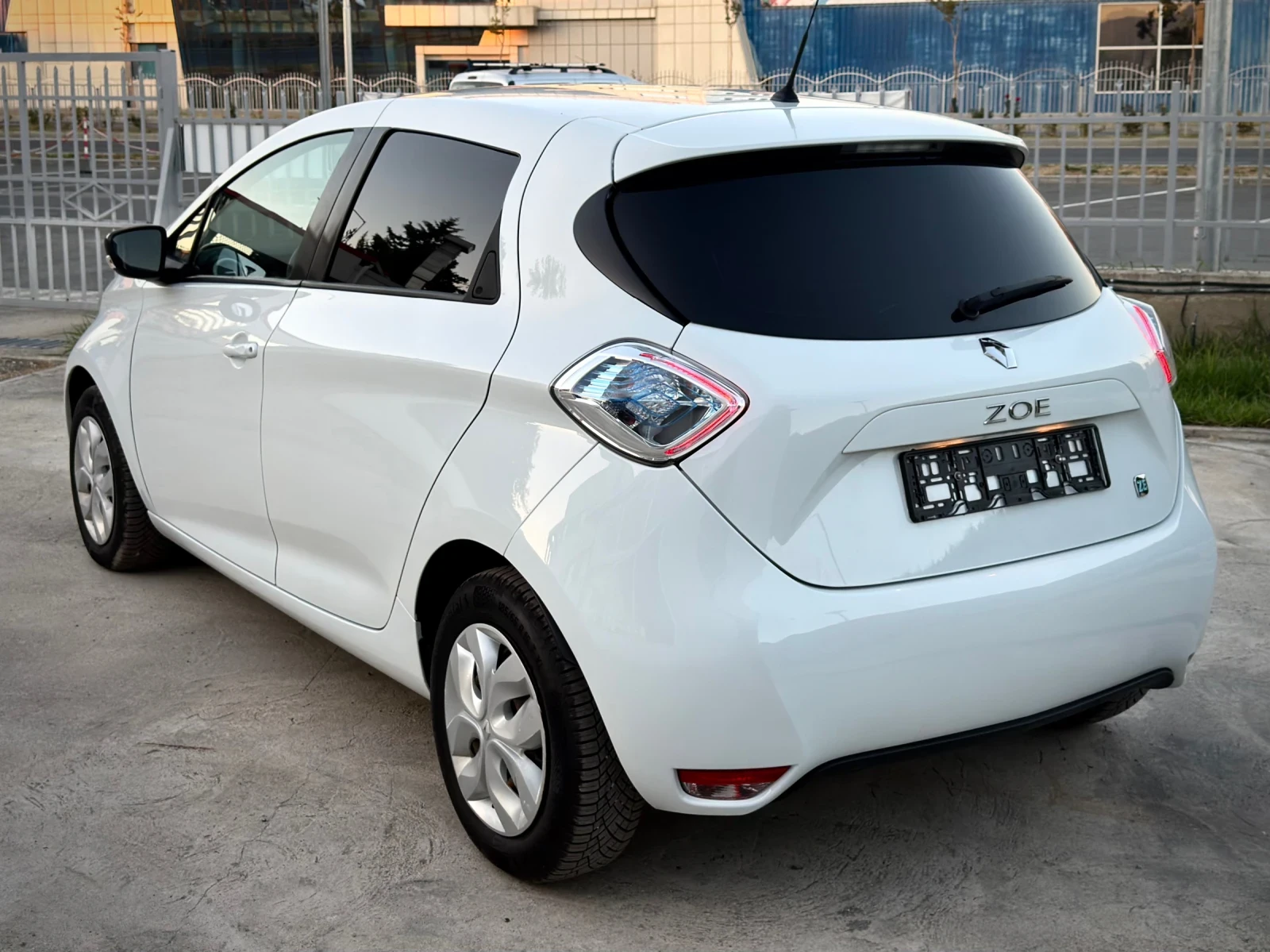 Renault Zoe 23kwh* ��������� �������* ������������ | Mobile.bg � ����������� 4