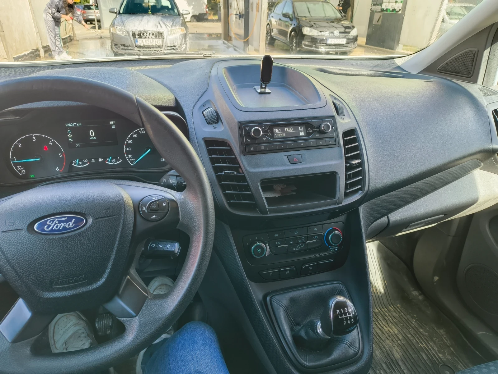 Ford Connect, снимка 6 - Автомобили и джипове - 56326810