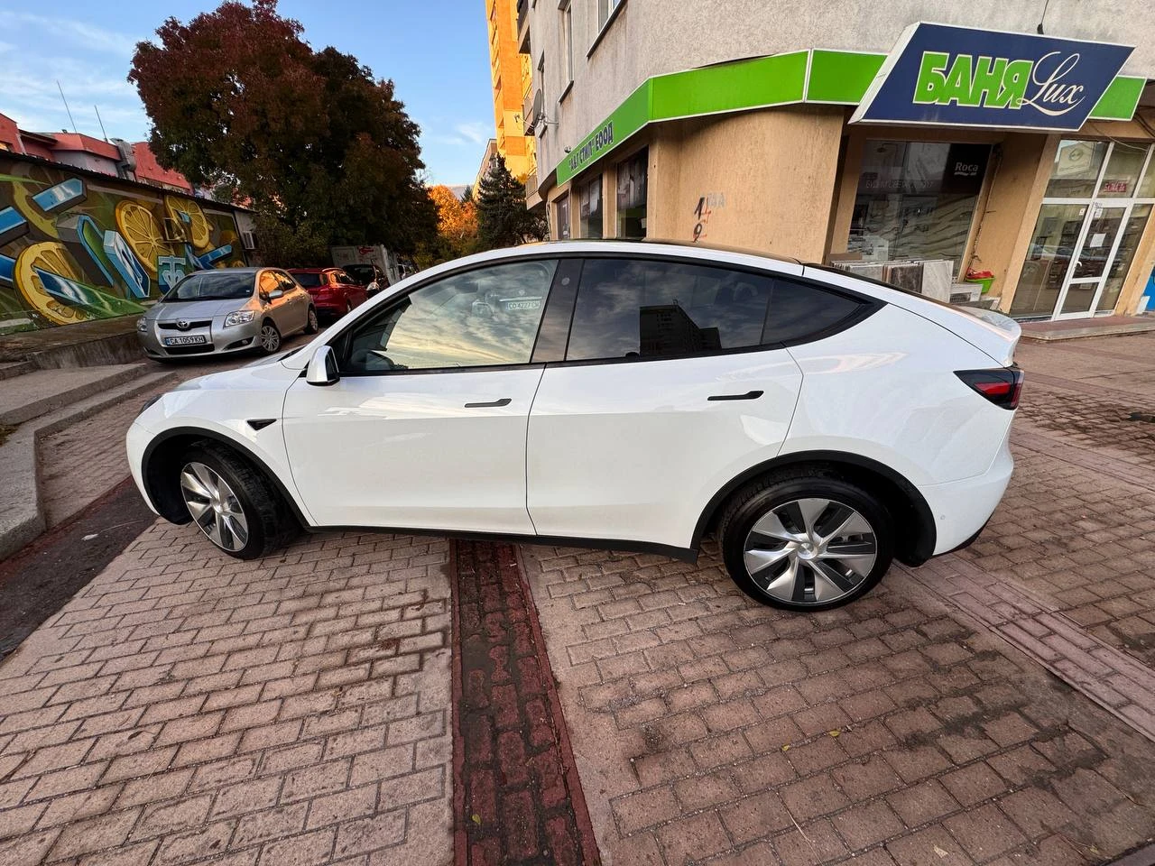 Tesla Model Y Long Range Dual Motor AMD Ryzen, снимка 9 - Автомобили и джипове - 56701935