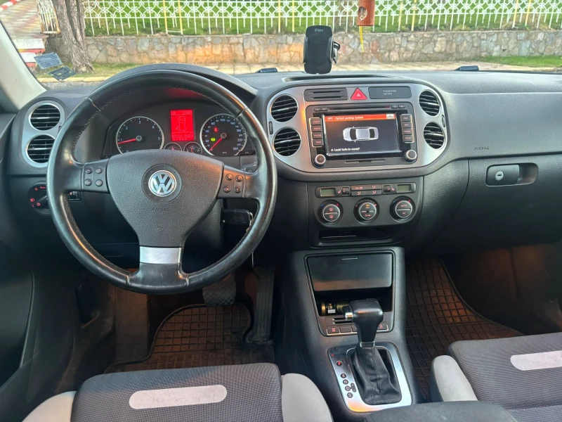 VW Tiguan 2.0 140Hp, снимка 9 - Автомобили и джипове - 47839108