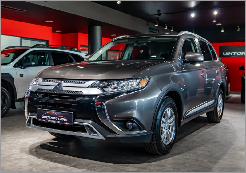 Mitsubishi Outlander 2.4* AWD, снимка 3 - Автомобили и джипове - 51564255
