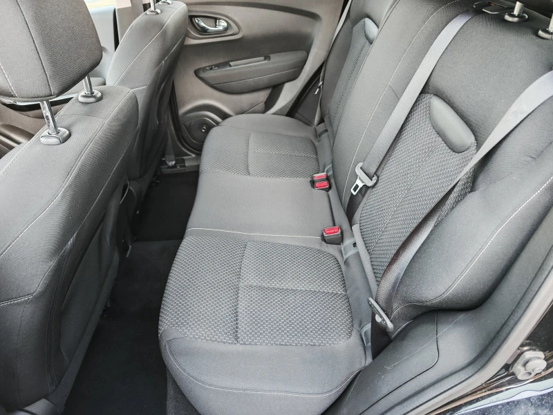 Renault Kadjar 1.5 DIZEL 110 KN, снимка 13 - Автомобили и джипове - 51680018
