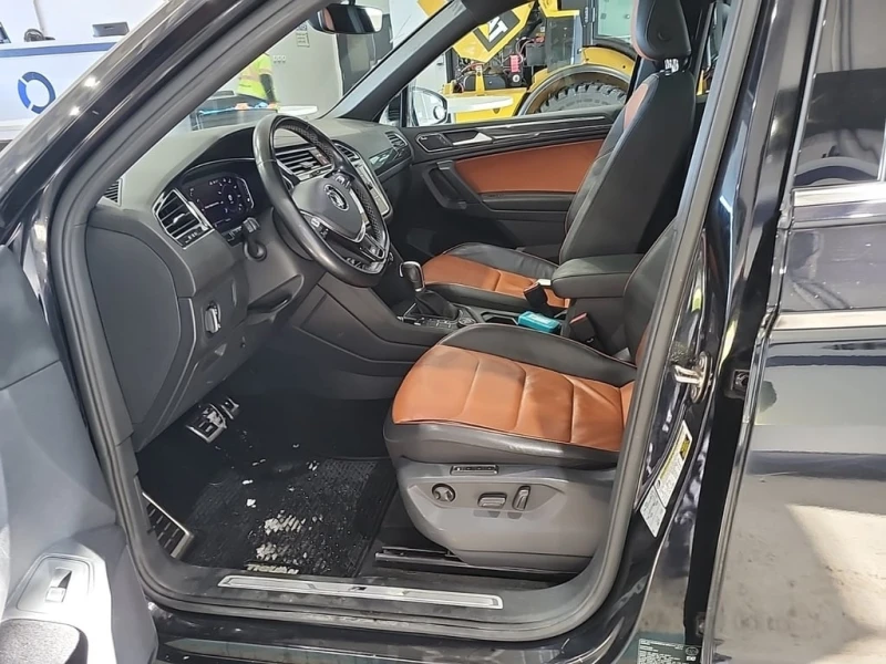 VW Tiguan * Highline * CARFAX * ФИНАНСИРАНЕ* , снимка 8 - Автомобили и джипове - 53326197