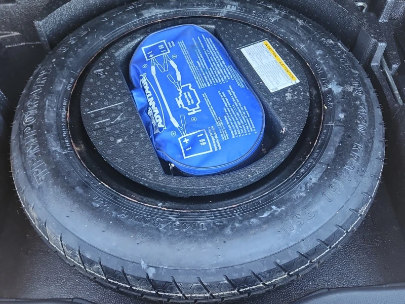 Toyota C-HR 2.0L| CARFAX| БЕЗ ПЪРВОНАЧАЛНА ВНОСКА, снимка 8 - Автомобили и джипове - 53428624