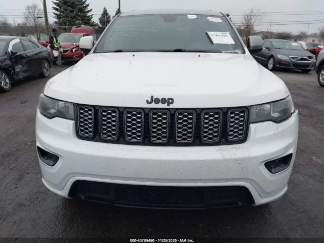 Jeep Grand cherokee ALTITUDE 4X4* КОЖА* CARPLAY* REMOTE START* BSPOT* , снимка 11 - Автомобили и джипове - 53100297