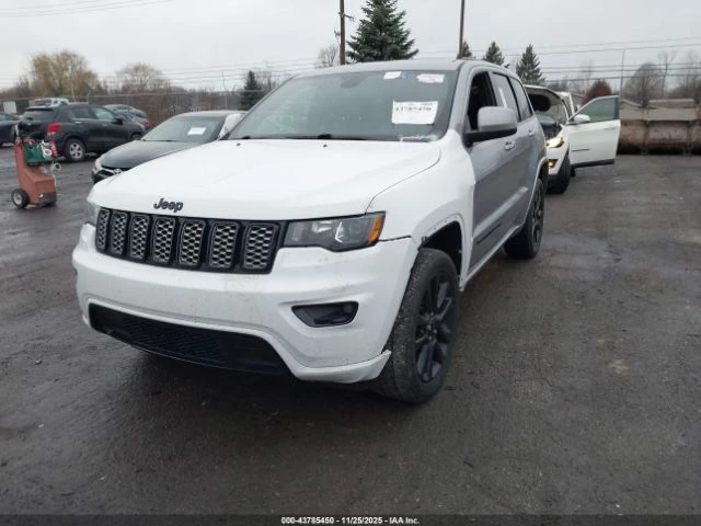 Jeep Grand cherokee ALTITUDE 4X4* КОЖА* CARPLAY* REMOTE START* BSPOT*  - изображение 6