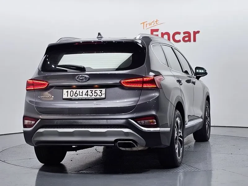 Hyundai Santa fe Gasoline 2.0T 2Wd Exclusive, снимка 4 - Автомобили и джипове - 56130168