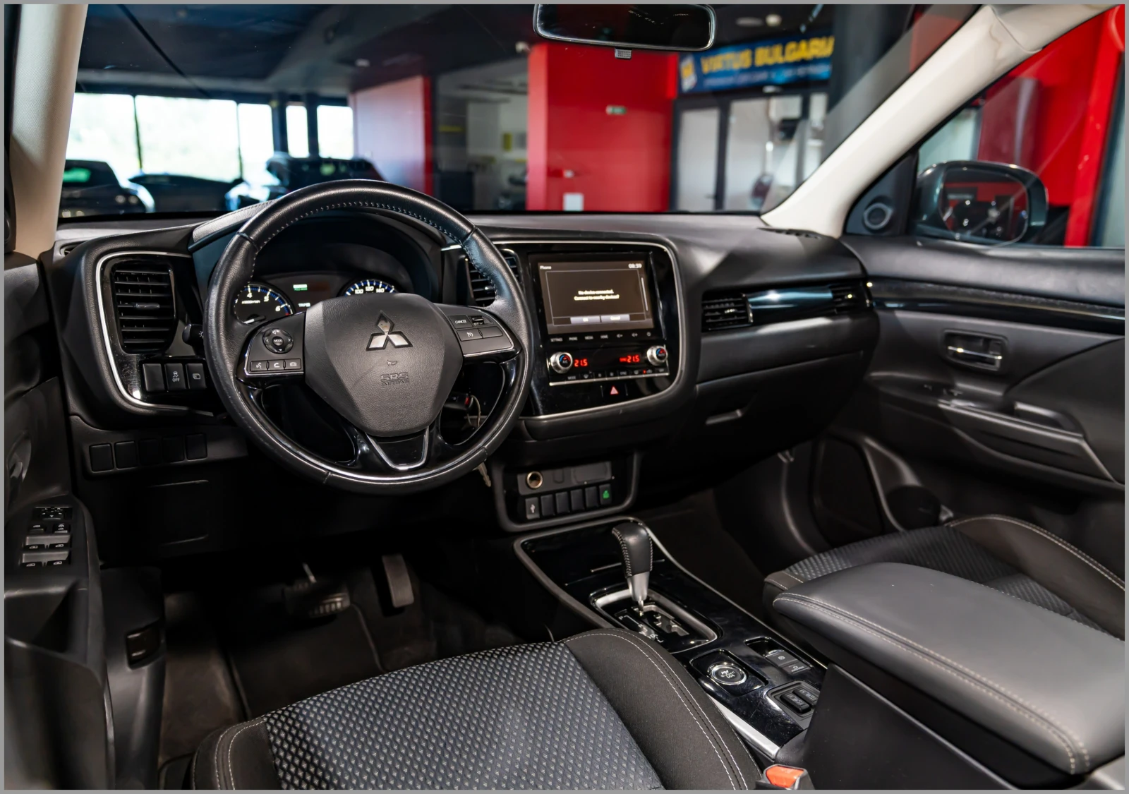 Mitsubishi Outlander 2.4* AWD - изображение 9