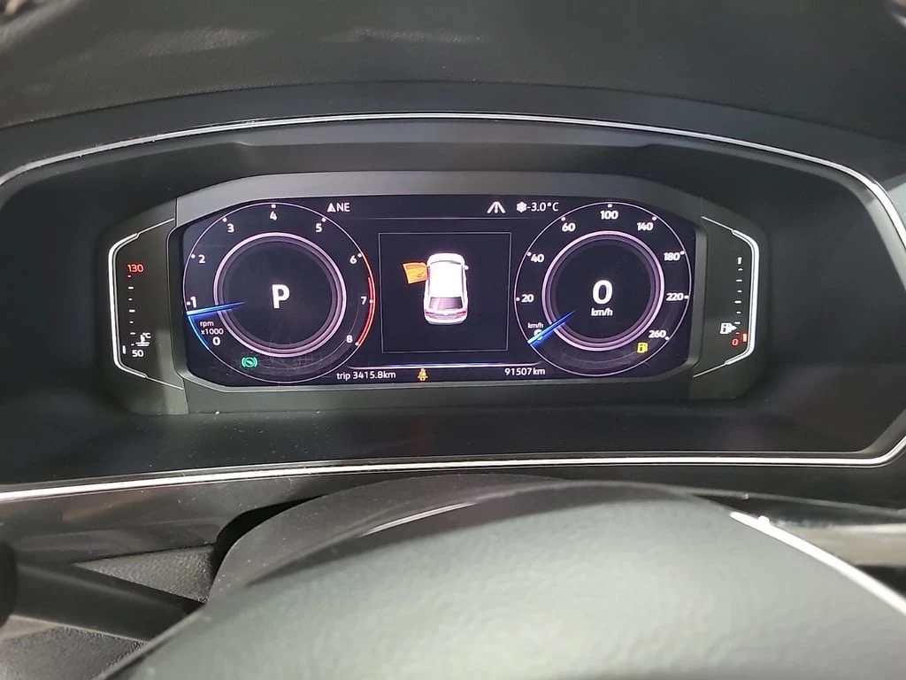 VW Tiguan * Highline * CARFAX * ФИНАНСИРАНЕ*  - изображение 10