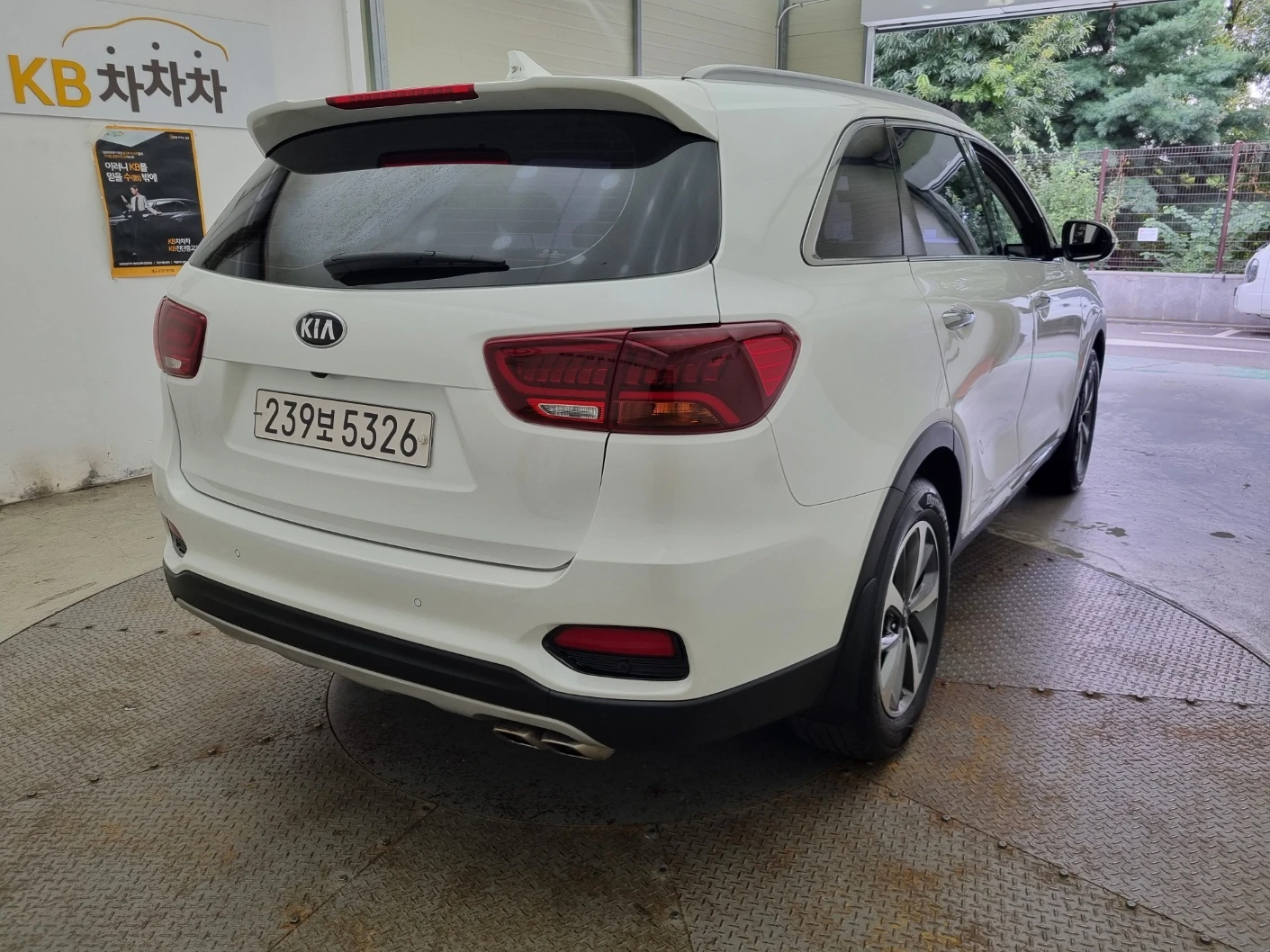 Kia Sorento, снимка 4 - Автомобили и джипове - 53878653