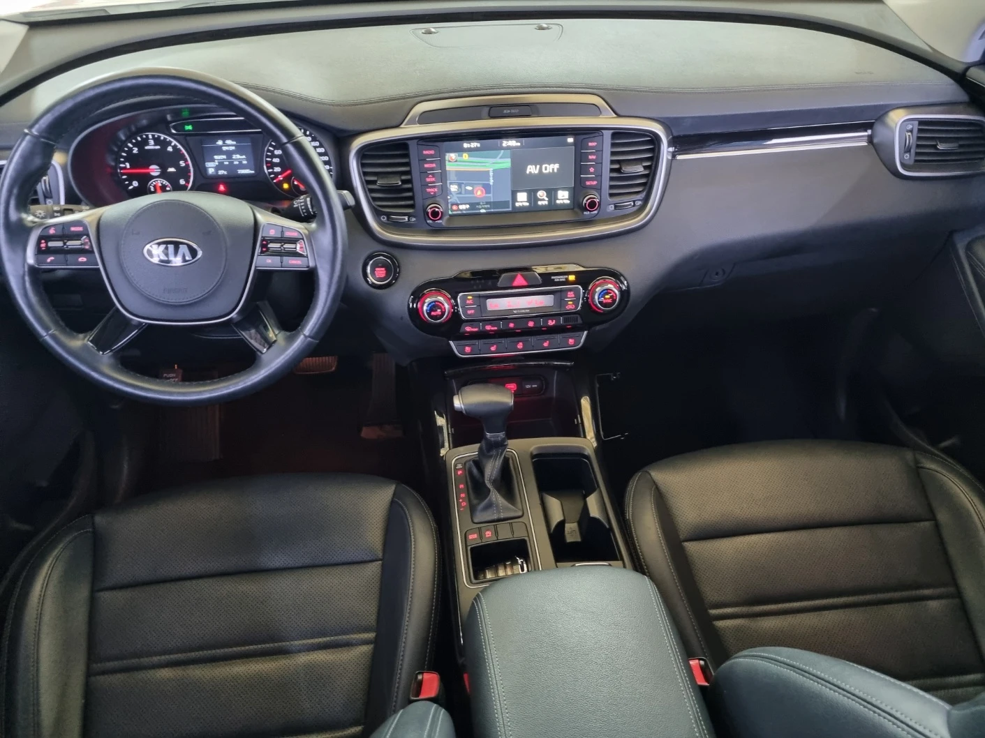 Kia Sorento, снимка 10 - Автомобили и джипове - 53878653