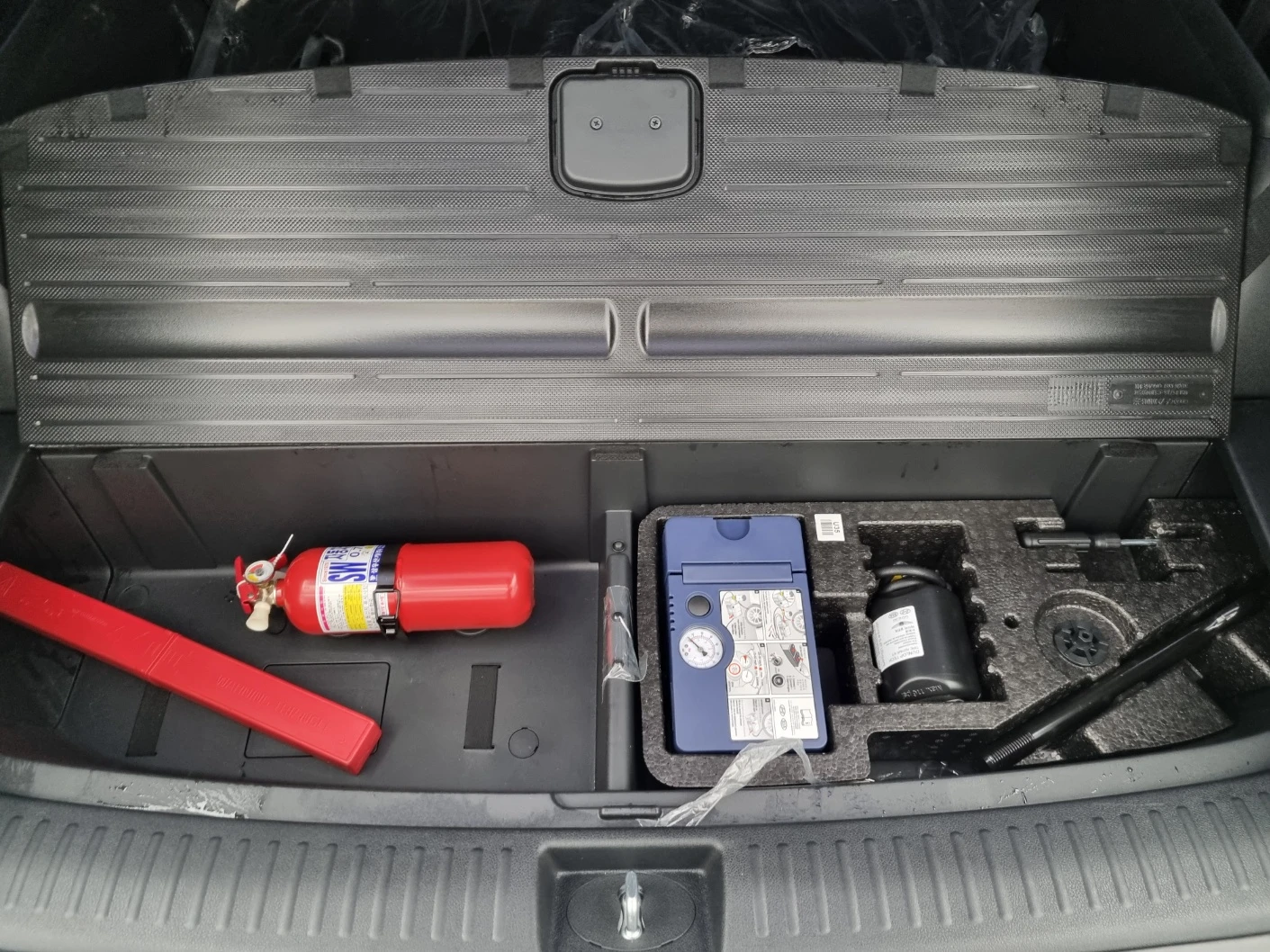 Kia Sorento, снимка 6 - Автомобили и джипове - 53878653