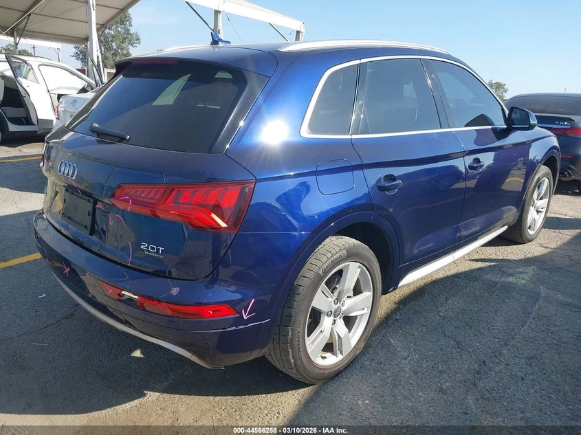Audi Q5 2.0l 2.0T Premium/2.0T Tech Premium, снимка 4 - Автомобили и джипове - 53924105