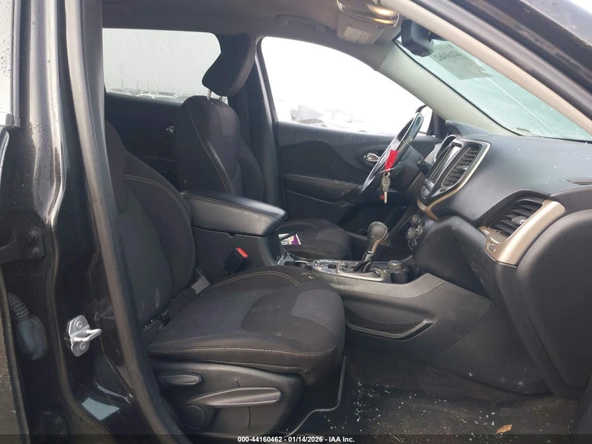 Jeep Cherokee 3.2l Latitude, снимка 5 - Автомобили и джипове - 54367547