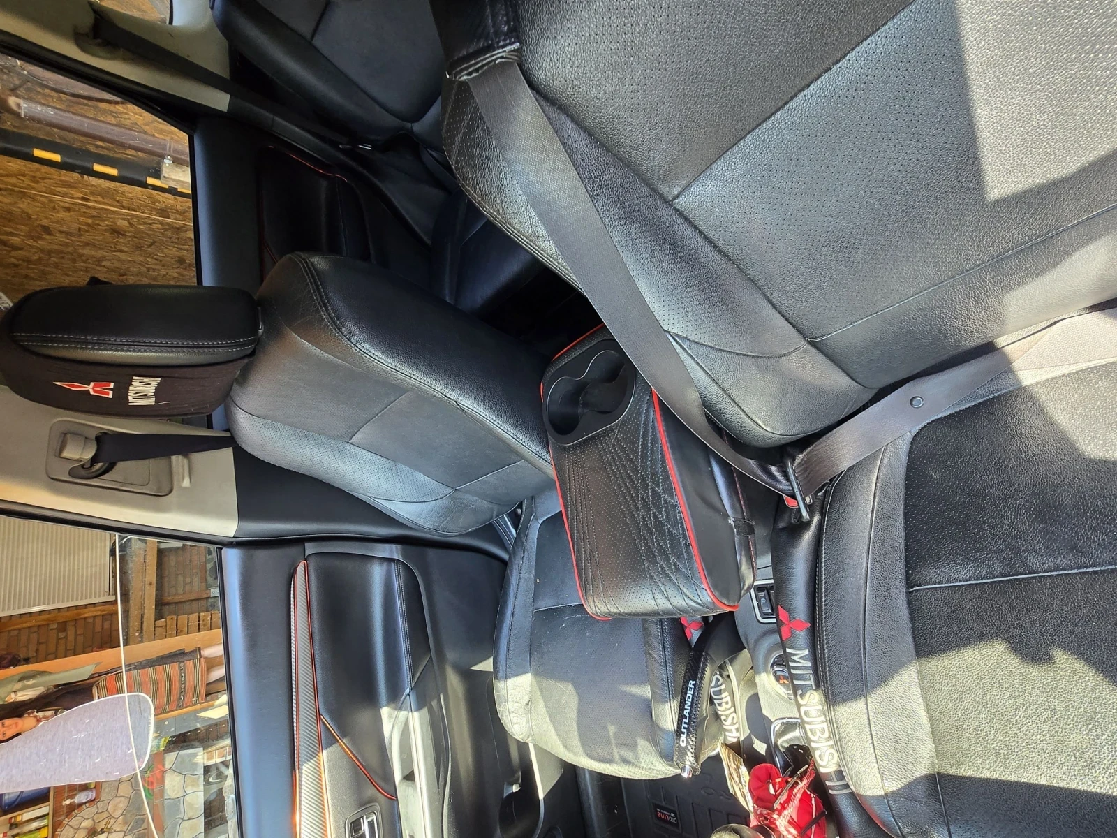 Mitsubishi Outlander 2, 2 4x4 DI-D, снимка 10 - Автомобили и джипове - 54650632