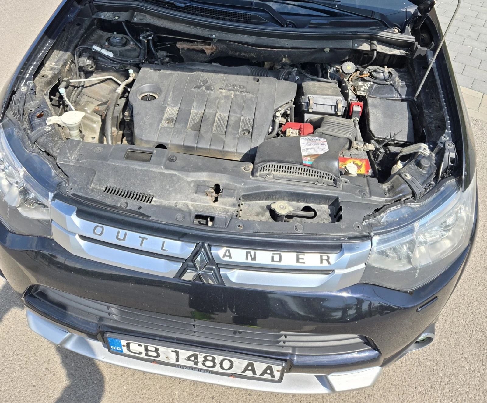 Mitsubishi Outlander 2, 2 4x4 DI-D, снимка 9 - Автомобили и джипове - 54650632