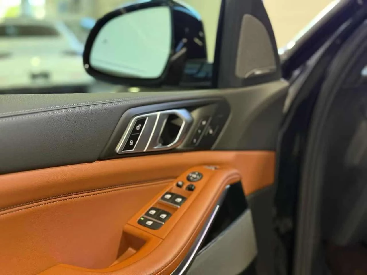 BMW X5 xDrive40i / 360 / DIS / HUD / Harman Kardon / , снимка 16 - Автомобили и джипове - 54978610