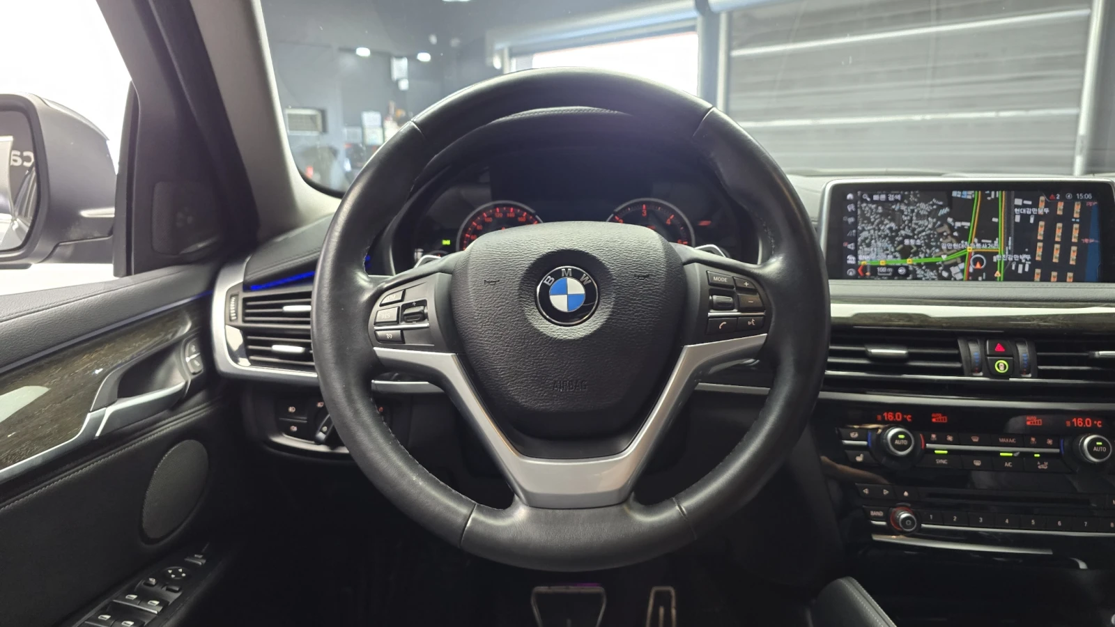 BMW X6 xDrive30d* HUD* 360* ЕЛ. БАГАЖНИК* КРАЙНА ЦЕНА, снимка 13 - Автомобили и джипове - 55348903