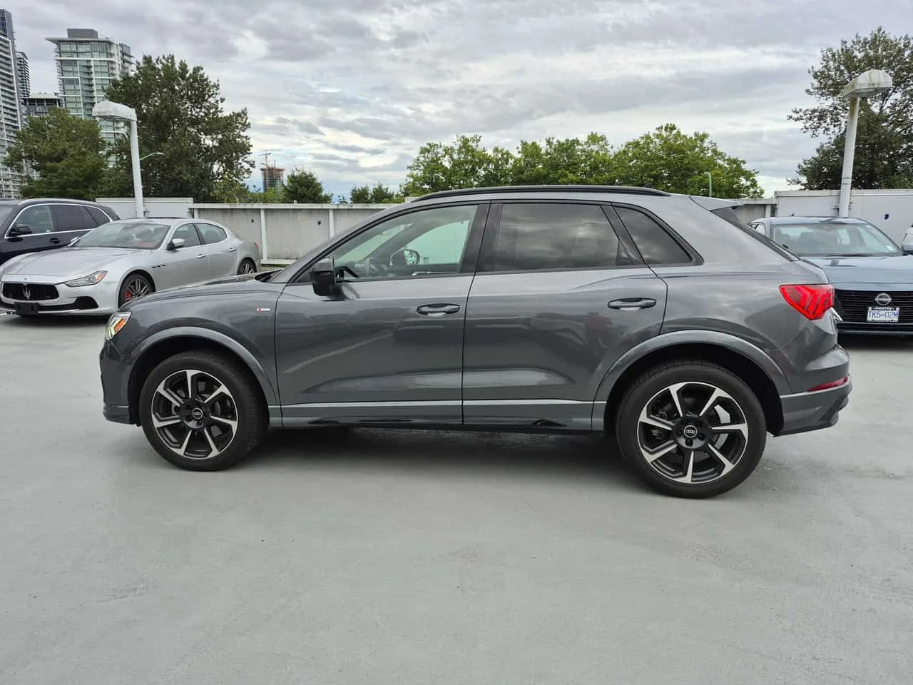 Audi Q3 PROGRESSIV S-LINE* DISTRONIC* AMBIENTNO* , снимка 2 - Автомобили и джипове - 55465430