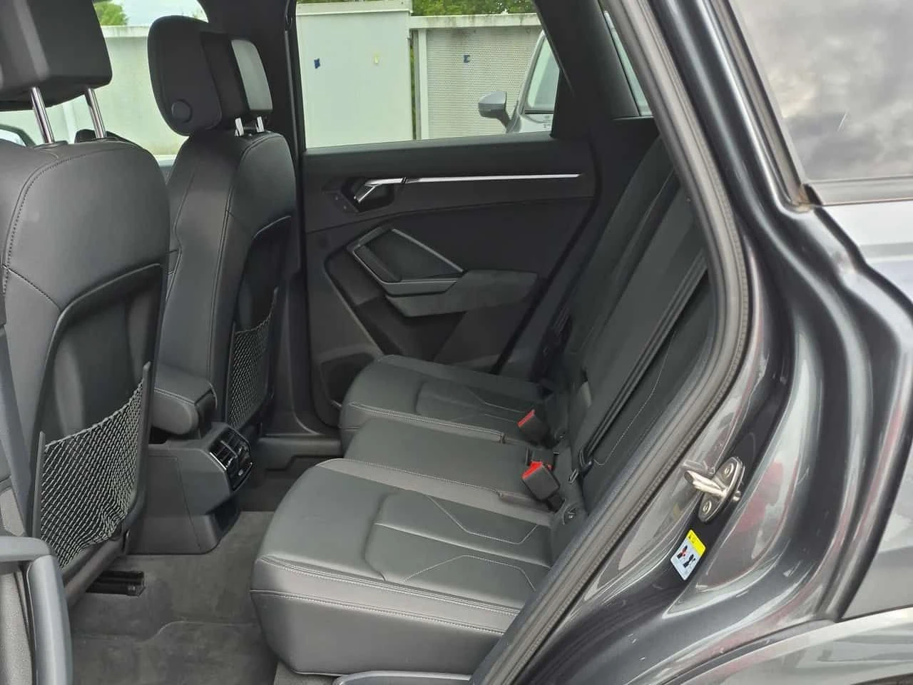 Audi Q3 PROGRESSIV S-LINE* DISTRONIC* AMBIENTNO* , снимка 11 - Автомобили и джипове - 55465430