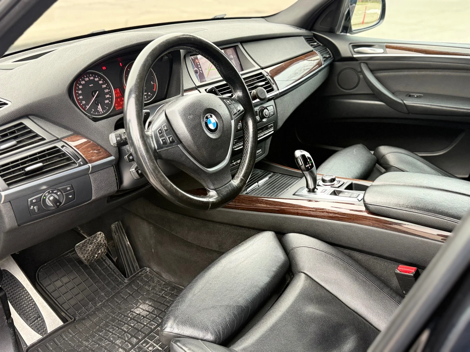 BMW X5 xDrive40d, снимка 9 - Автомобили и джипове - 56159361