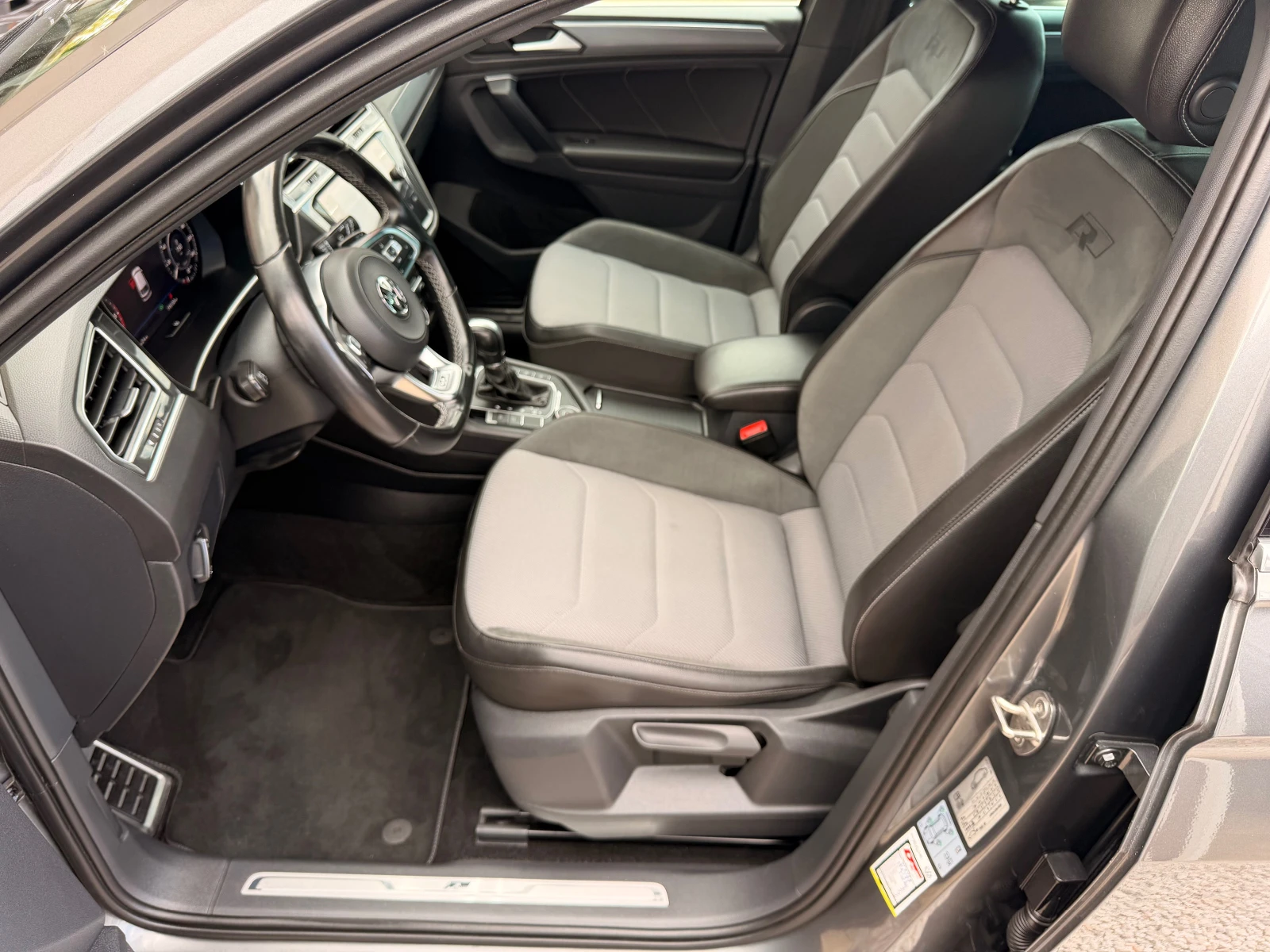 VW Tiguan 2.0TDI* R-LINE* 100%km* KAMERA* FACE* AUT* FULL* L | Mobile.bg � ����������� 5