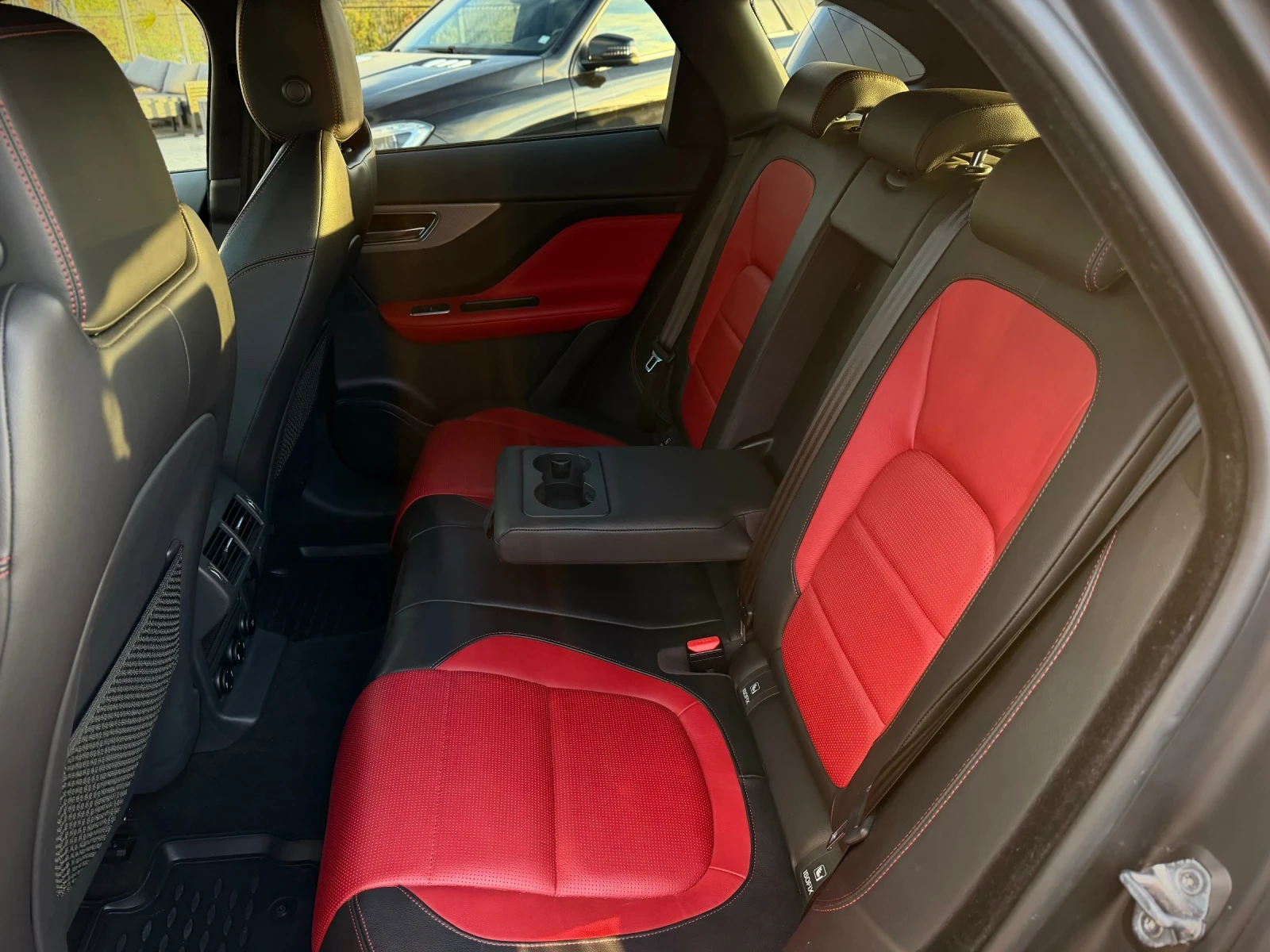 Jaguar F-PACE 3.0 D, снимка 14 - Автомобили и джипове - 56633106