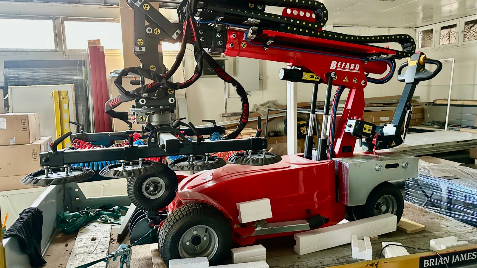 Други специализирани машини Друга Робот за стъкла Befard XC 820.3, снимка 4 - Индустриална техника - 54652118
