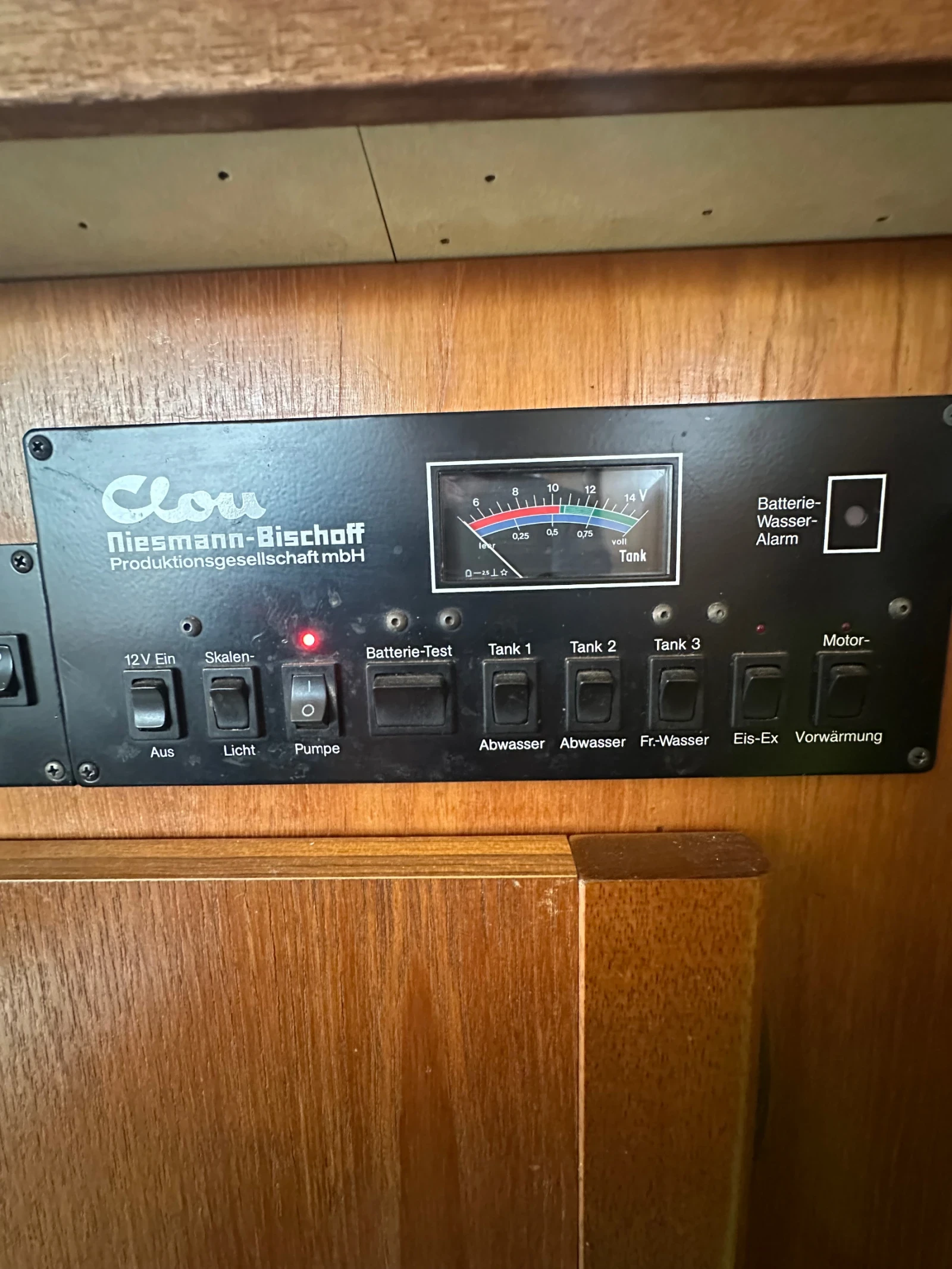 Кемпер Mercedes-Benz Niesmann- Clou, снимка 8 - Каравани и кемпери - 53987410