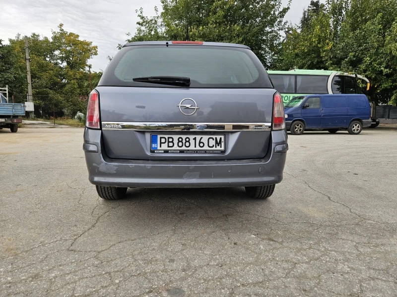 Opel Astra 1.6 i Автоматик Климатик, снимка 4 - Автомобили и джипове - 47525440