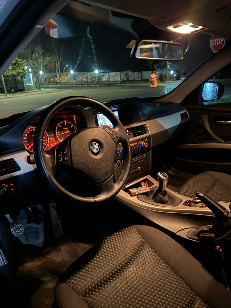 BMW 320, снимка 5 - Автомобили и джипове - 47627084