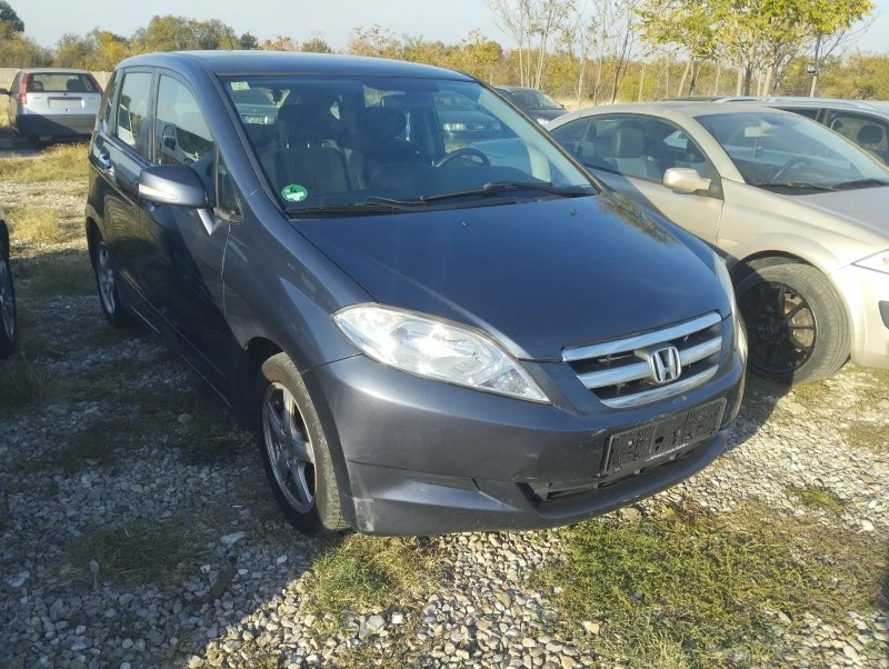 Honda Fr-v 2.0, снимка 3 - Автомобили и джипове - 48164539