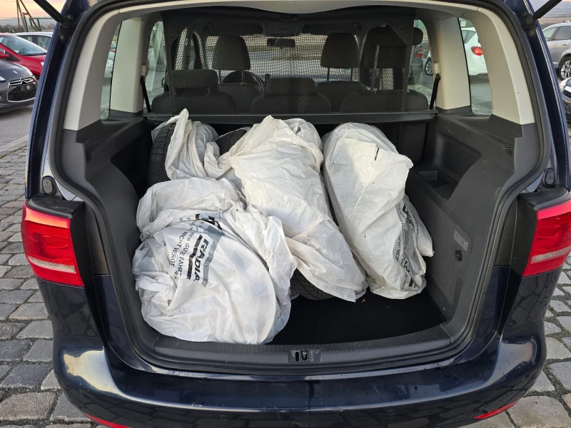 VW Touran 1.6TDI 105кс 2014 г ЕВРО 5, снимка 8 - Автомобили и джипове - 52771969