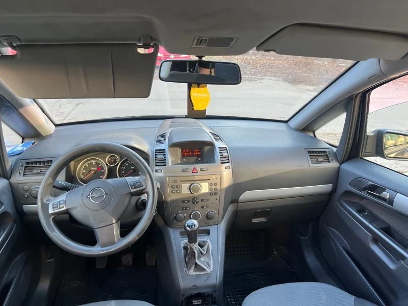 Opel Zafira Opel zafira 1.9. Топ , снимка 5 - Автомобили и джипове - 52790429