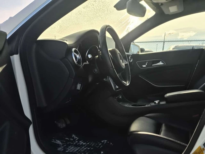 Mercedes-Benz CLA 250 БЕЗ ЗАБЕЛЕЖКИ* CARFAX * , снимка 5 - Автомобили и джипове - 53520250