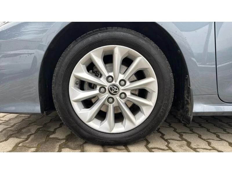 Toyota Corolla 1.8HSD Executive, снимка 16 - Автомобили и джипове - 48751273