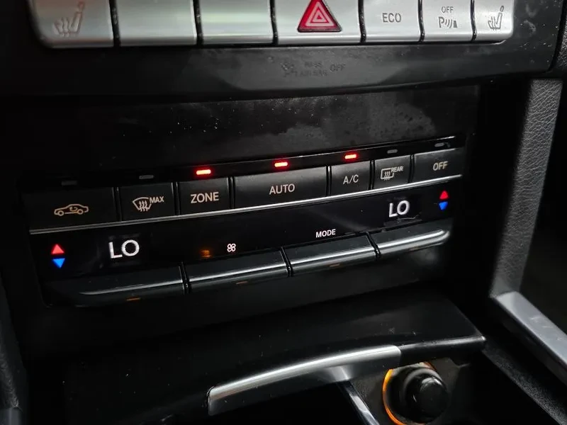 Mercedes-Benz E 220 Avantgarde - САМО 30% АВАНС, снимка 14 - Автомобили и джипове - 55429305