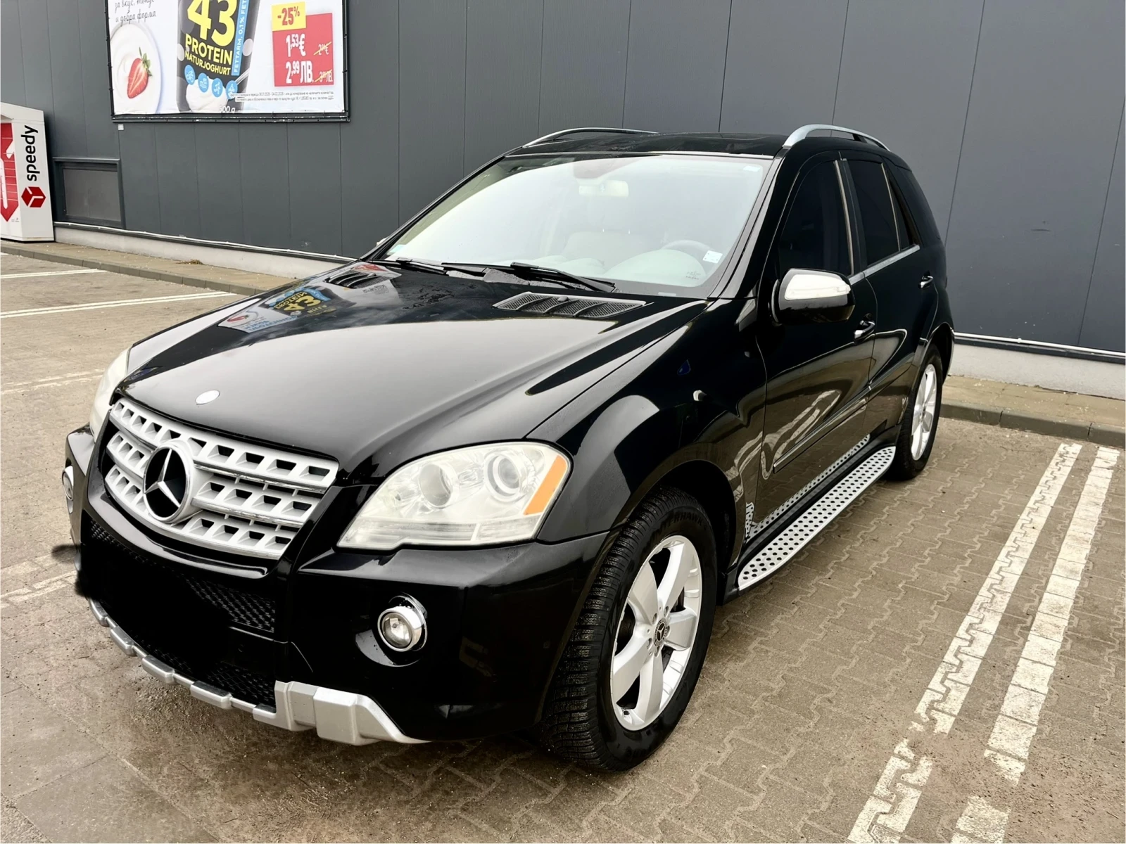 Mercedes-Benz ML 550 AMG, ГАЗ, V8, Carfax, KEYLESS GO, снимка 1