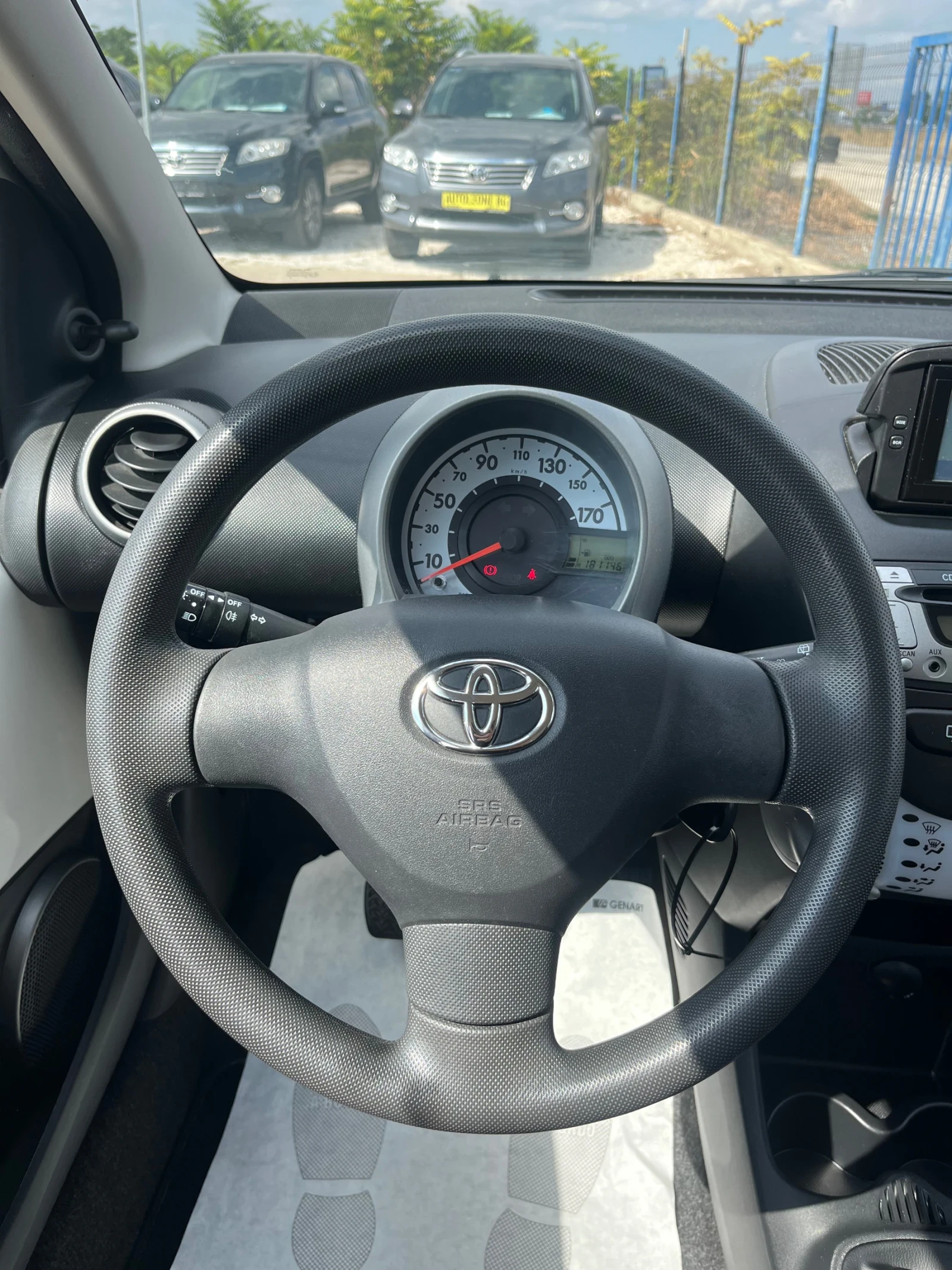 Toyota Aygo 1.0i - изображение 9