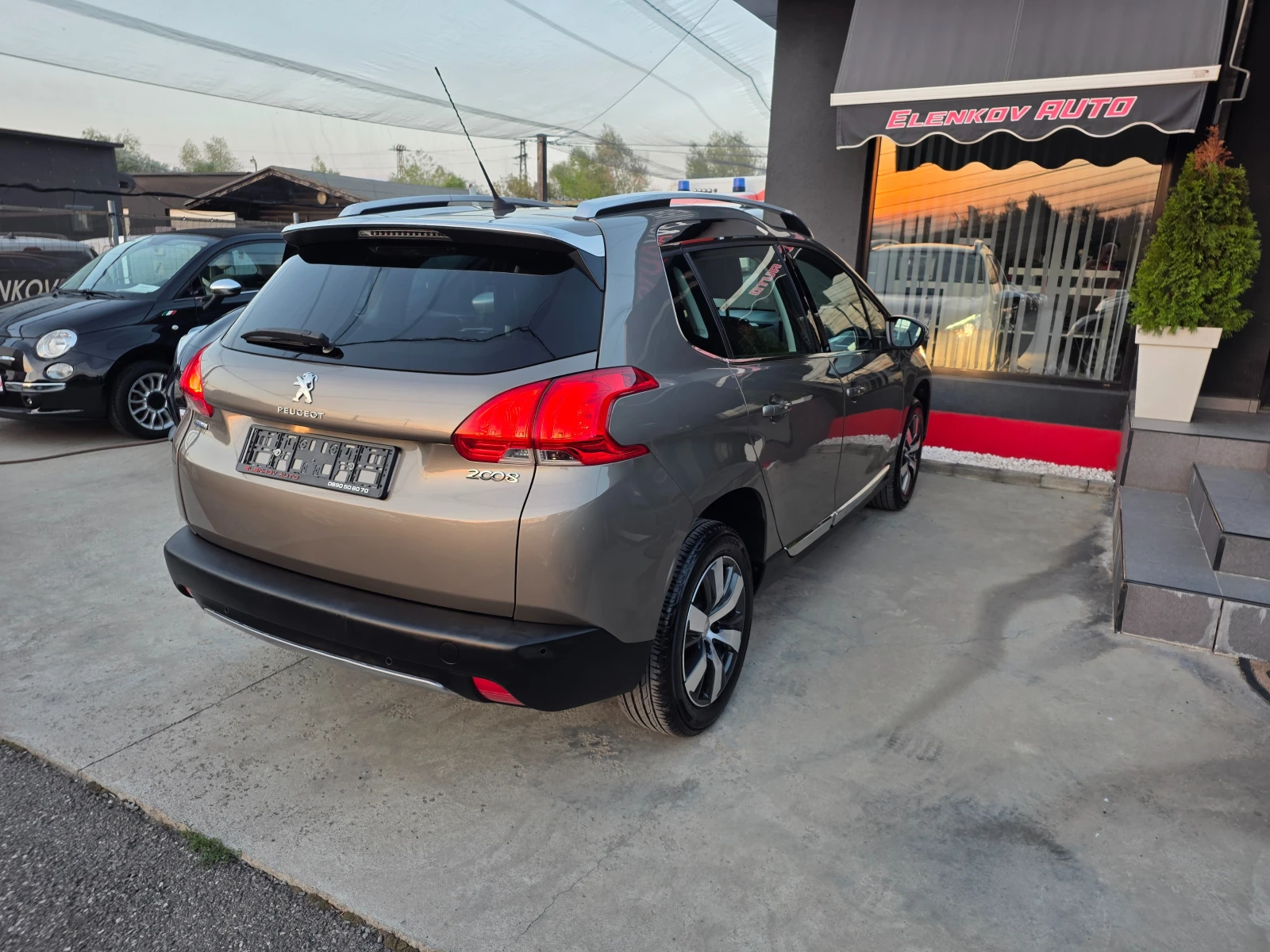 Peugeot 2008 PURE TECH 1.2I-131к.с EURO 6B-НАВИГАЦИЯ-ШВЕЙЦАРИЯ - изображение 8
