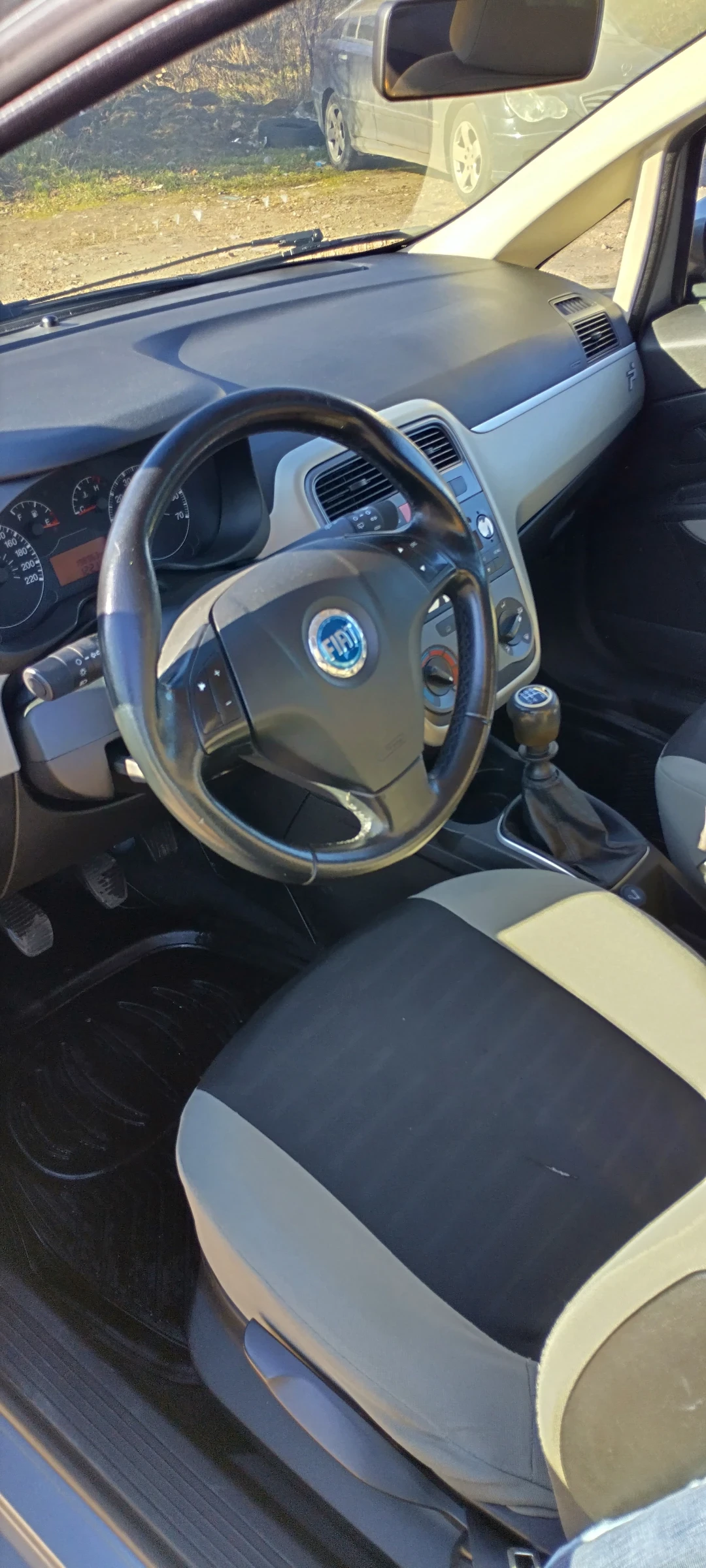 Fiat Punto  1.4 | Mobile.bg   16