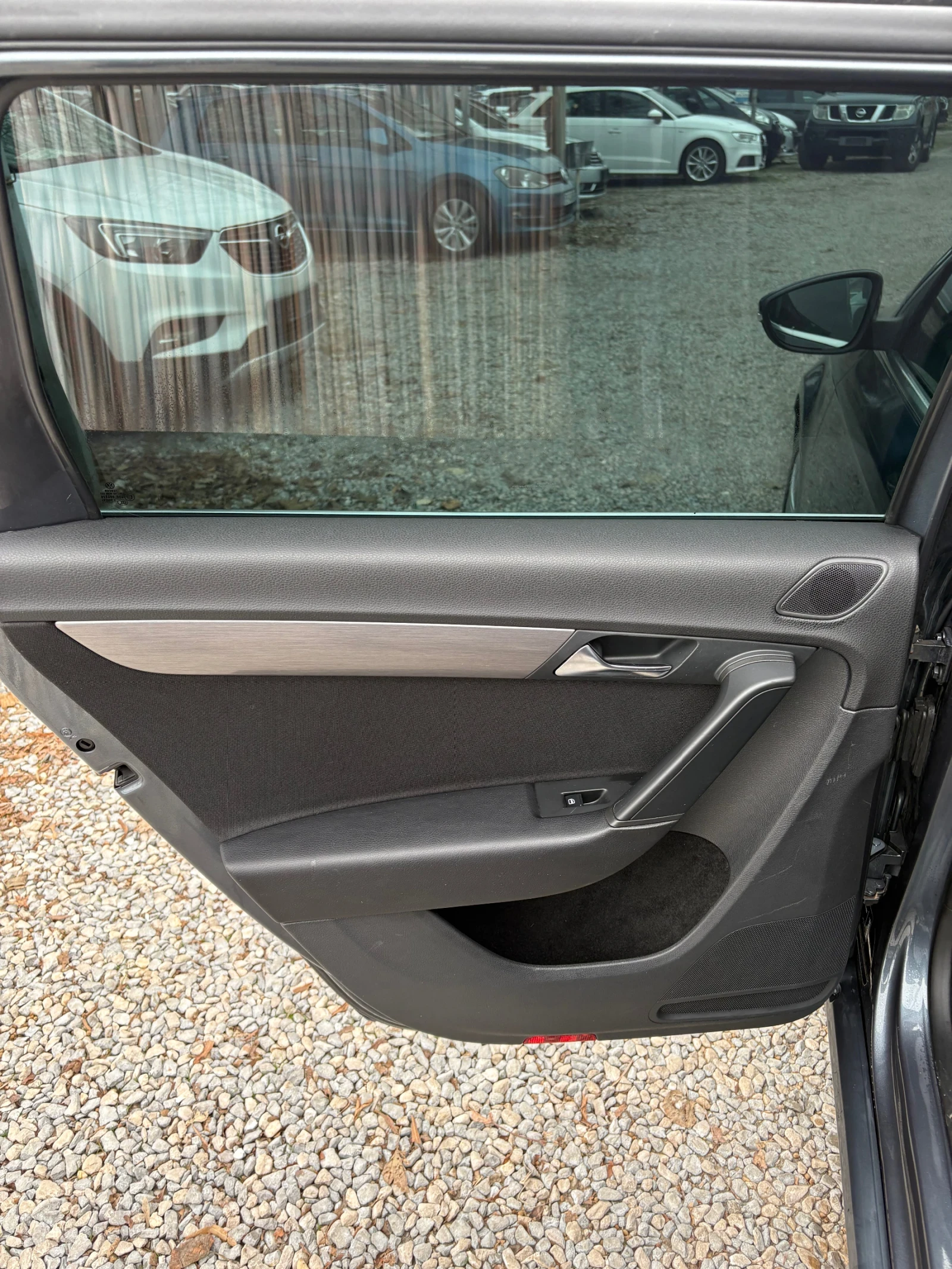 VW Passat 2.0 TDI ������� DSG | Mobile.bg � ����������� 11